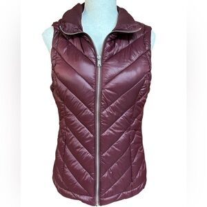 Love Tree Wine Puffer Nylon Vest Side Stretch Zippered Pockets Medium